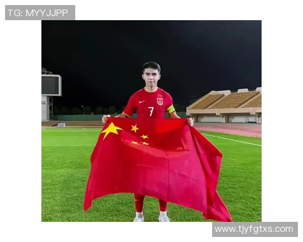 新疆足球历史上的首位球星与其崛起的辉煌历程回顾